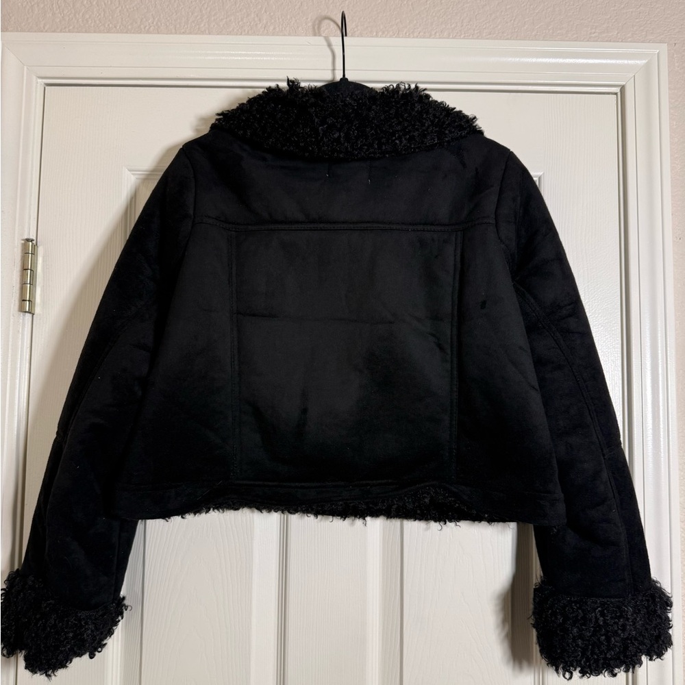 Cozy Black Teddy-Trim Jacket - Picture 6 of 14